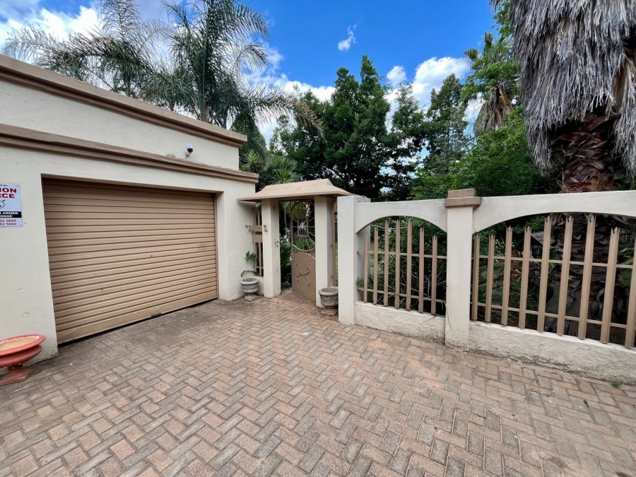 3 Bedroom Property for Sale in La Hoff North West